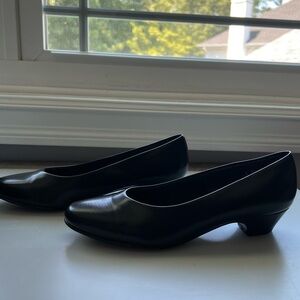 Women’s Black Heels